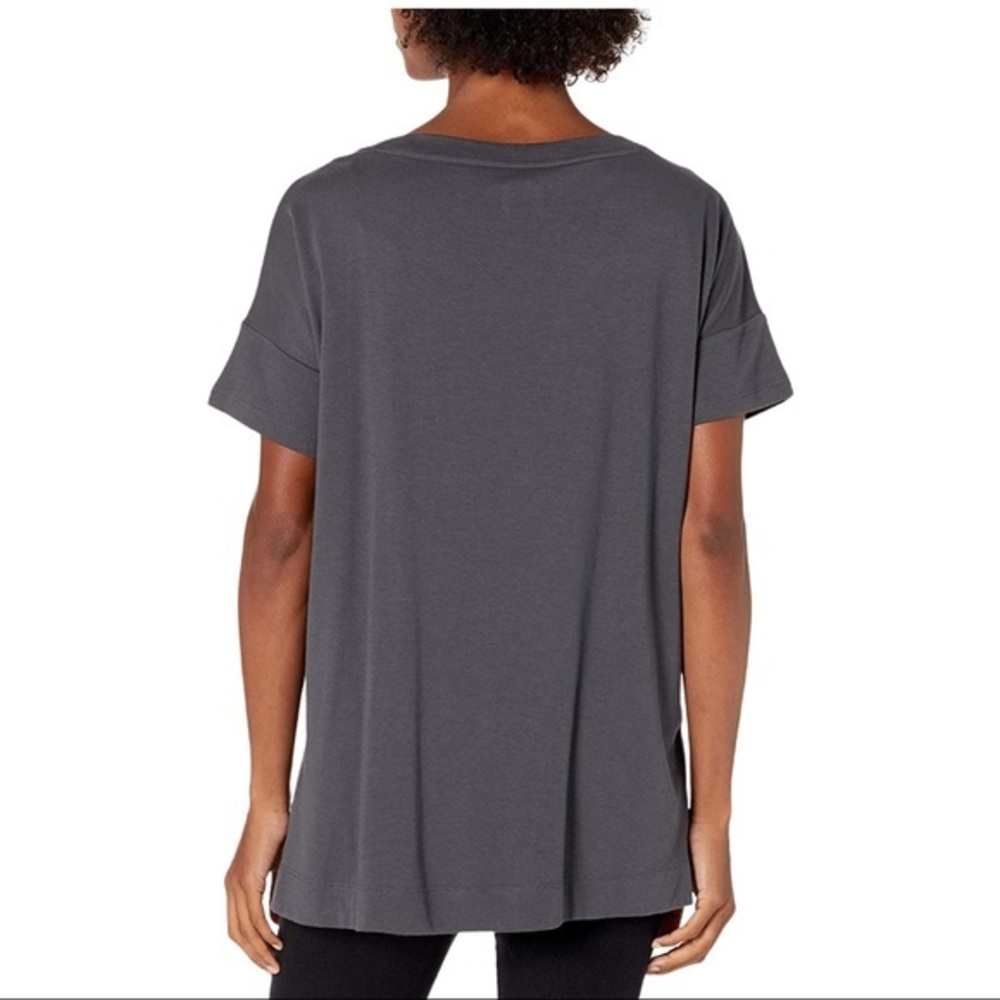 NWT B NEW YORK Cross-Front High/Low Top Large - Picture 2 of 3
